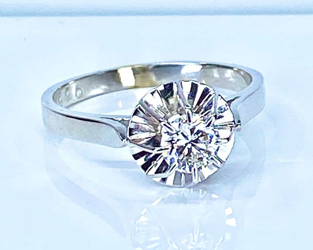 Bague 51 Bague en or blanc 18 carats avec diamant taille brillant 58 Facettes AB463