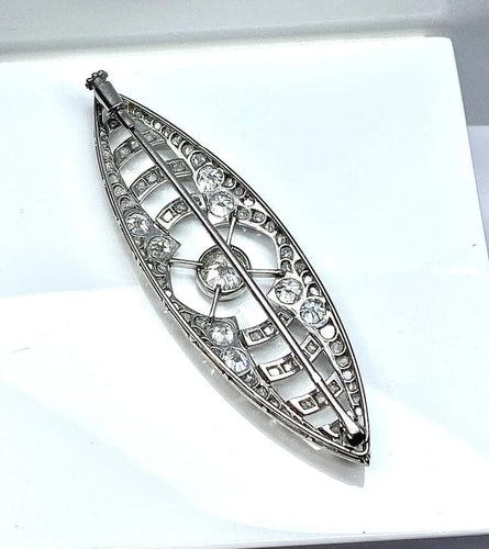 Broche Broche en or blanc 18 carats et platine sertie de diamants vers 1900 58 Facettes AB473