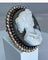 Broche Broche camée Caroline Murat - Broche en or jaune 18 carats, agate, perles et diamants 58 Facettes AB472