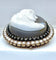Broche Broche camée Caroline Murat - Broche en or jaune 18 carats, agate, perles et diamants 58 Facettes AB472
