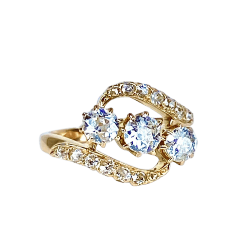 Bague 49 Bague en or jaune 18 carats et diamants taille ancienne vers 1900 58 Facettes AB497