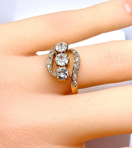 Bague 49 Bague en or jaune 18 carats et diamants taille ancienne vers 1900 58 Facettes AB497