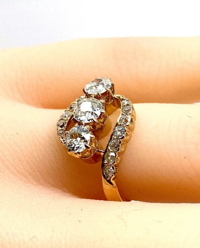 Bague 49 Bague en or jaune 18 carats et diamants taille ancienne vers 1900 58 Facettes AB497
