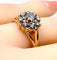 Bague 51 Bague marguerite en or jaune 18 carats et diamants, vers 1960 58 Facettes AB498