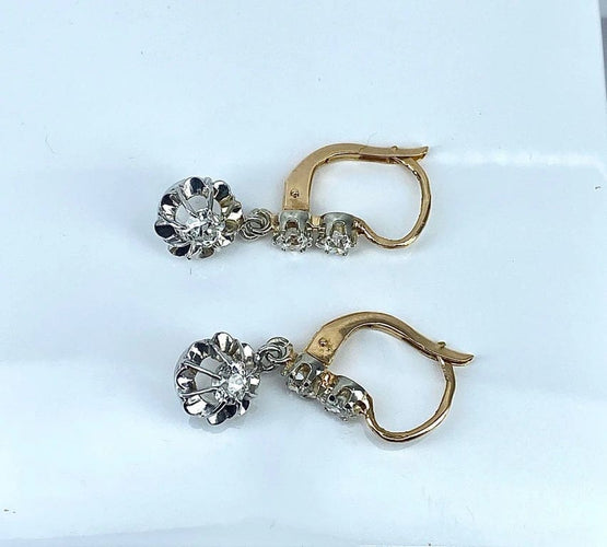 Boucles d'oreilles Boucles d’oreilles dormeuses en or 18 carats et diamants 58 Facettes AB499