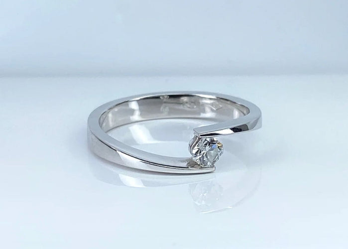 Bague 54 Bague solitaire en or blanc 18 carats et diamant taille octogonale 58 Facettes AB510