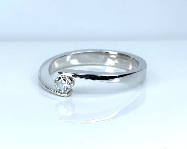 Bague 54 Bague solitaire en or blanc 18 carats et diamant taille octogonale 58 Facettes AB510