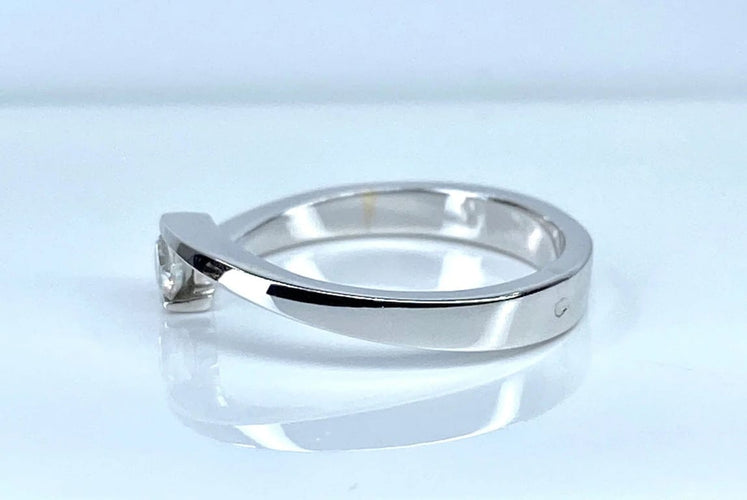 Bague 54 Bague solitaire en or blanc 18 carats et diamant taille octogonale 58 Facettes AB510