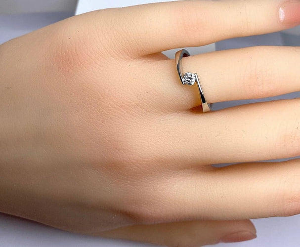 Bague 54 Bague solitaire en or blanc 18 carats et diamant taille octogonale 58 Facettes AB510