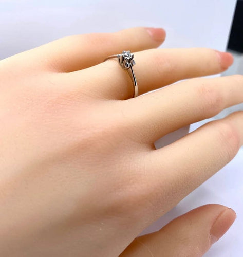 Bague 50 Bague solitaire en or blanc 18 carats et diamant taille brillant 58 Facettes AB513