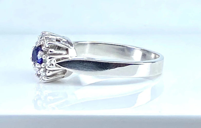 Bague 55 Bague marguerite en or blanc 18 carats avec saphir et diamants 58 Facettes AB518 bis