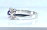Bague 55 Bague marguerite en or blanc 18 carats avec saphir et diamants 58 Facettes AB518 bis