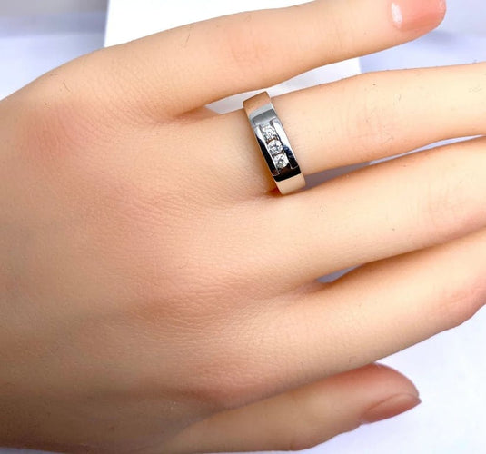 Bague 49 Bague trilogie 3 diamants en or blanc 18 carats 58 Facettes AB532