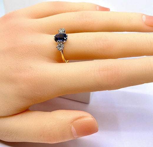 Bague 55 Bague en or jaune 18 carats avec saphir et diamants 58 Facettes AB549