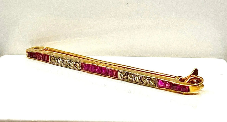 Broche Broche barrette en or jaune 18 carats avec rubis et diamants 58 Facettes AB558