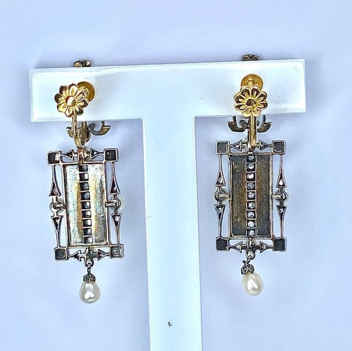 Boucles d'oreilles Boucles d’oreilles pendantes en or jaune et argent, turquoises, diamants, perles fines 58 Facettes AB543