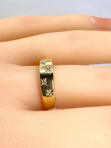 Bague 52 Bague en or jaune 18 carats sertie de 5 diamants 58 Facettes AB562