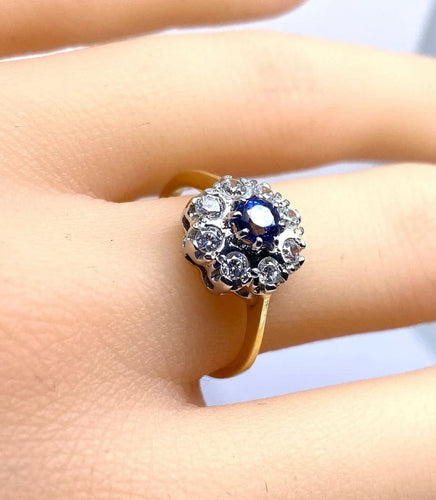 Bague 53 Bague marguerite en or 18 carats, saphir et diamants 58 Facettes AB572