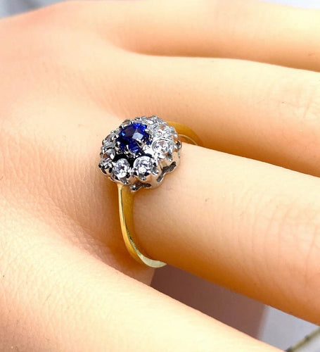Bague 53 Bague marguerite en or 18 carats, saphir et diamants 58 Facettes AB572