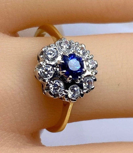 Bague 53 Bague marguerite en or 18 carats, saphir et diamants 58 Facettes AB572
