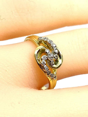 Bague 53 Bague en or jaune 18 carats sertie de diamants 58 Facettes AB579