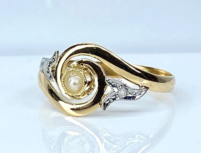 Bague 58 Bague en or jaune 18 carats avec perle et diamants 58 Facettes AB584