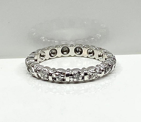 Bague 50 Alliance - Bague en or blanc 18 carats sertie de 16 diamants 58 Facettes AB583