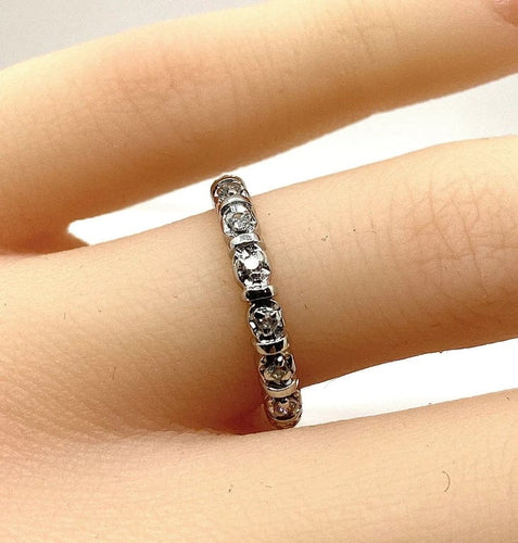 Bague 50 Alliance - Bague en or blanc 18 carats sertie de 16 diamants 58 Facettes AB583