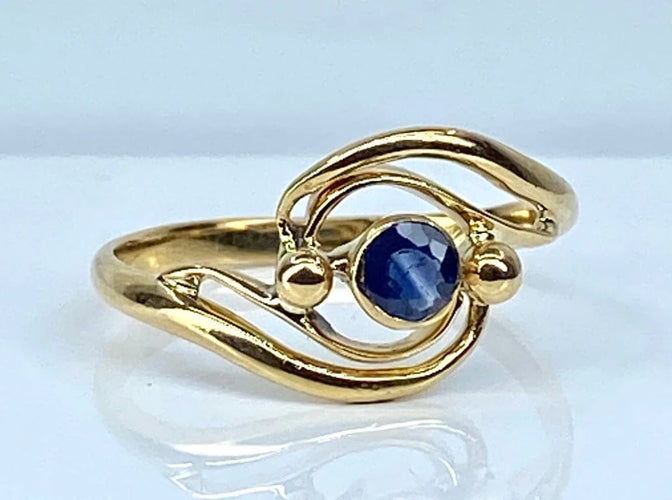 Bague 51 Bague tourbillon en or jaune 18 carats et saphir 58 Facettes AB586
