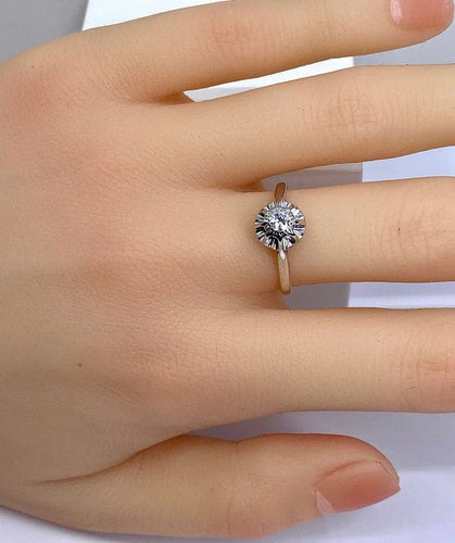 Bague 53 Bague solitaire en or blanc 18 carats et diamant 58 Facettes AB587