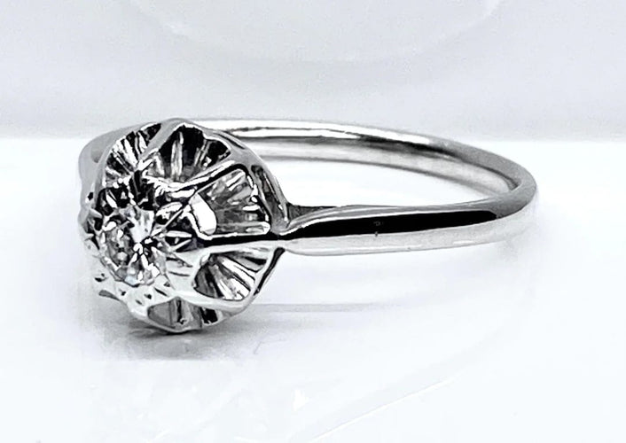 Bague 53 Bague solitaire en or blanc 18 carats et diamant 58 Facettes AB587