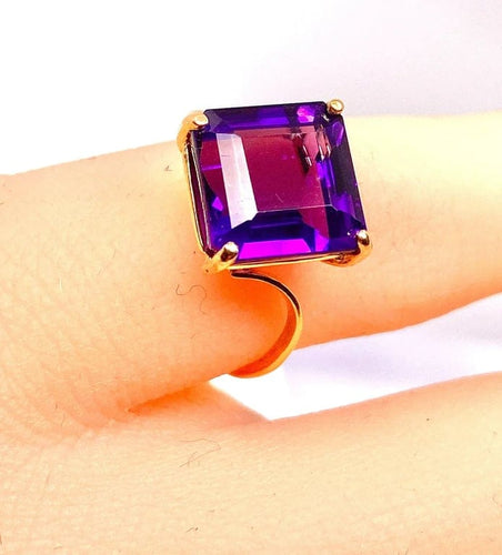 Bague 47 Bague en or jaune 18 carats avec améthyste carrée 58 Facettes AB616