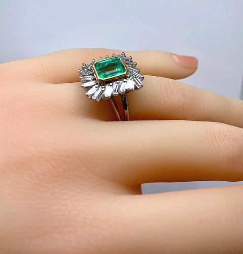 Bague 51 Bague émeraude et diamants baguette en or jaune 18 carats et platine 58 Facettes AB619