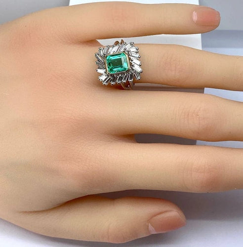 Bague 51 Bague émeraude et diamants baguette en or jaune 18 carats et platine 58 Facettes AB619