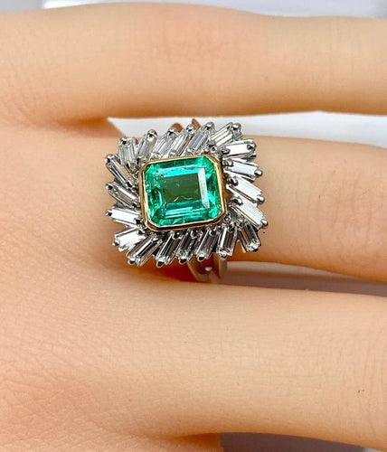 Bague 51 Bague émeraude et diamants baguette en or jaune 18 carats et platine 58 Facettes AB619