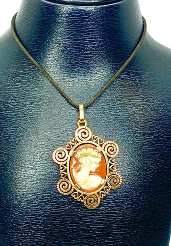 Pendentif Pendentif - Camée profil de femme en or jaune 18 carats 58 Facettes AB621