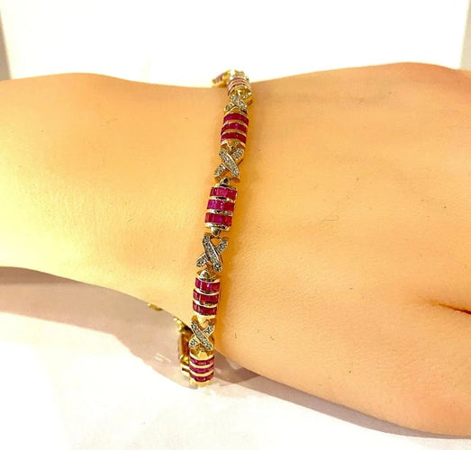 Bracelet Bracelet en or jaune 18 carats avec rubis calibrés et diamants 58 Facettes AB620