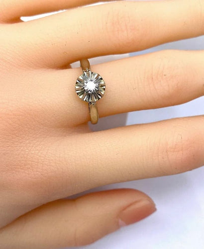Bague 54 Bague solitaire en or blanc 18 carats et platine, diamant 0,10 ct 58 Facettes AB622