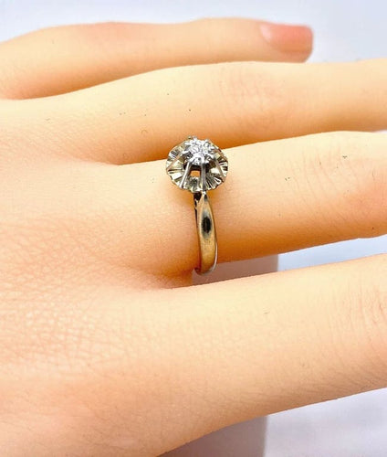 Bague 54 Bague solitaire en or blanc 18 carats et platine, diamant 0,10 ct 58 Facettes AB622