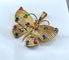 Pendentif Pendentif papillon en or jaune 18 carats avec saphirs, émeraudes et rubis 58 Facettes AB627