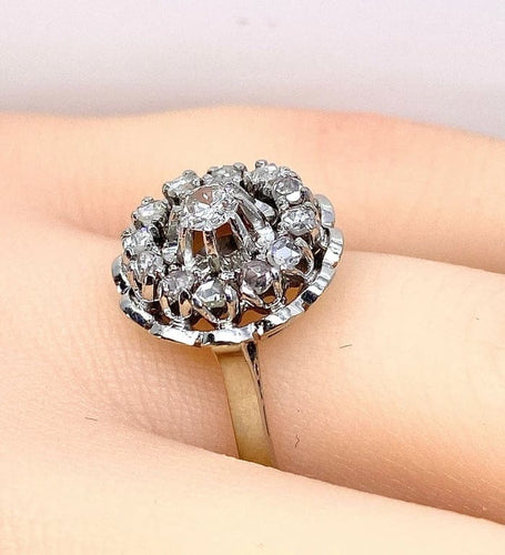 Bague 54 Bague marguerite en or blanc 18 carats, platine et diamants 58 Facettes AB625