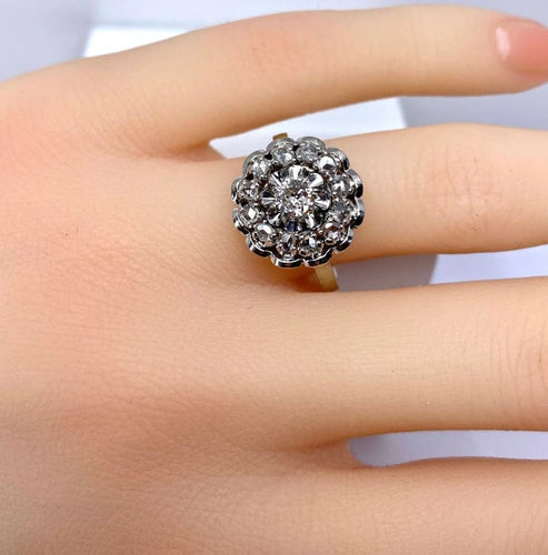Bague 54 Bague marguerite en or blanc 18 carats, platine et diamants 58 Facettes AB625
