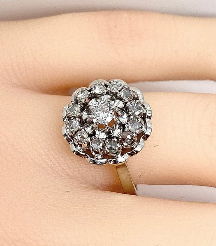 Bague 54 Bague marguerite en or blanc 18 carats, platine et diamants 58 Facettes AB625