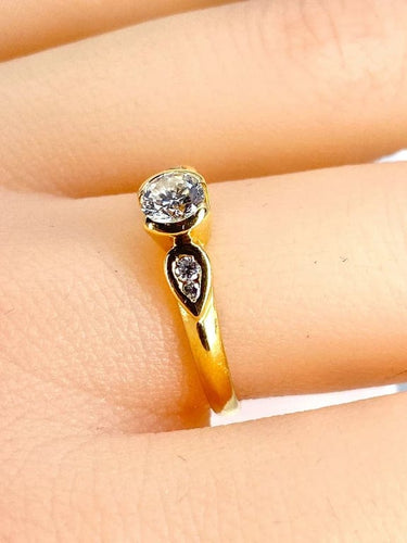Bague 52 Bague solitaire en or 18 carats avec diamants 58 Facettes AB636