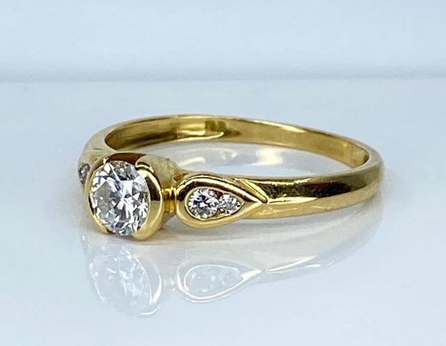 Bague 52 Bague solitaire en or 18 carats avec diamants 58 Facettes AB636