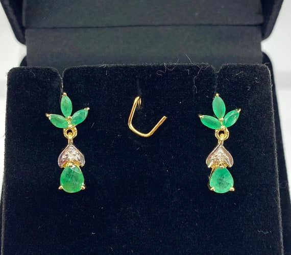 Boucles d'oreilles Boucles d’oreilles pendantes en or jaune 18 carats, émeraudes et diamants 58 Facettes AB641