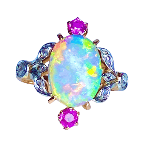 Bague 53 Bague en or jaune 18 carats à l’opale, diamants et rubis (vers 1900) 58 Facettes AB639