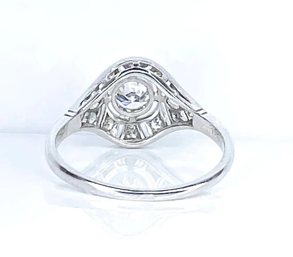 Bague 53 Bague vers 1900 en or blanc 18 carats et diamants 58 Facettes AB650