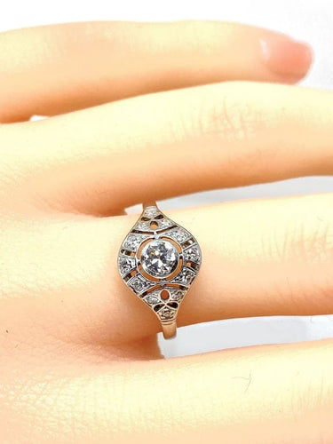 Bague 53 Bague vers 1900 en or blanc 18 carats et diamants 58 Facettes AB650
