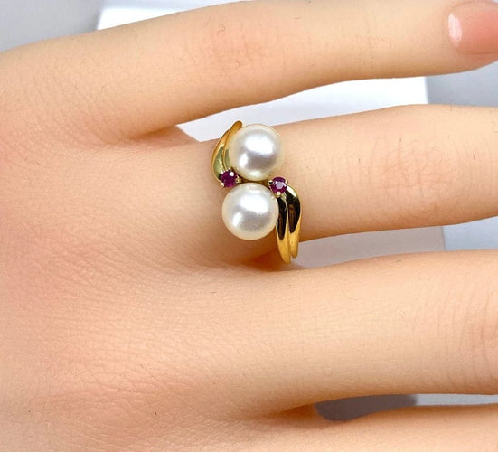 Bague 51 Bague toi et moi en or jaune 18 carats, perles Akoya et rubis 58 Facettes AB648